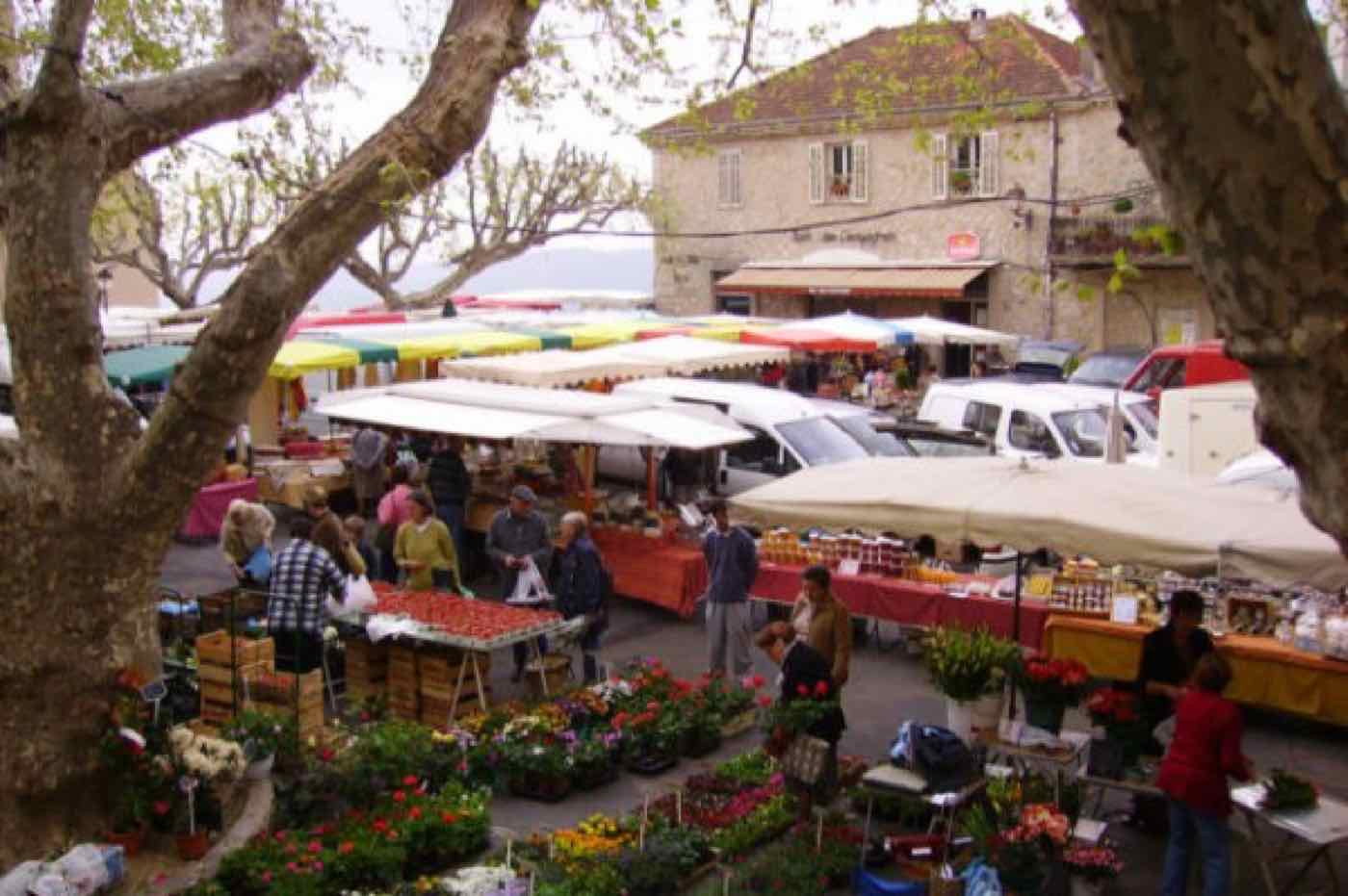 The market square in Fayence
